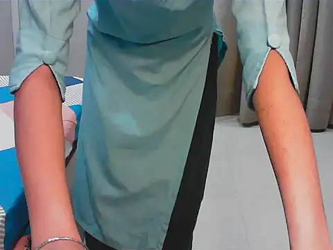 Snapshot of elize__ chatting on September 30, 4:39 am elize online show from September 30, 4:39 am