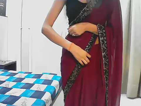 Snapshot of elize__ chatting on October 3, 2:30 am elize online show from October 3, 2:30 am