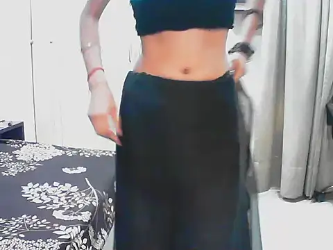 Snapshot of elize__ chatting on October 9, 2:31 am elize online show from October 9, 2:31 am