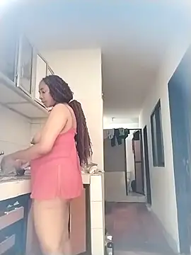 AmbarSmit online show from October 28, 7:05 pm