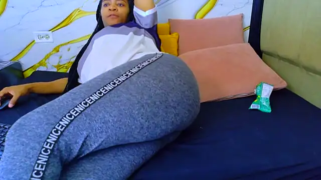 AmbarSmit online show from April 1, 3:29 am