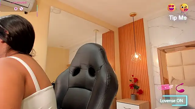 julieta rosee online show from October 23, 9:57 pm