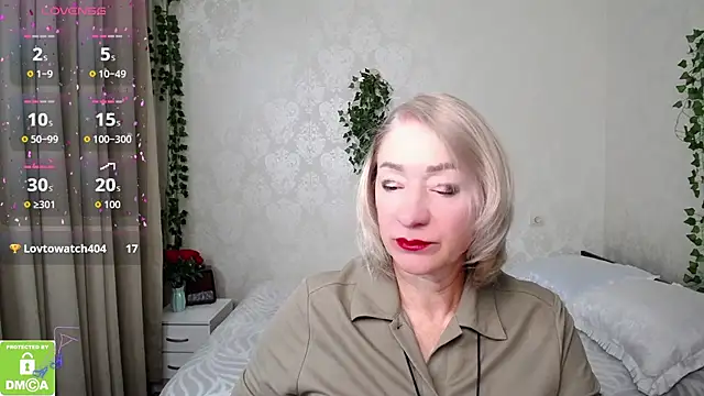 hunters woman online show from October 13, 1:11 pm