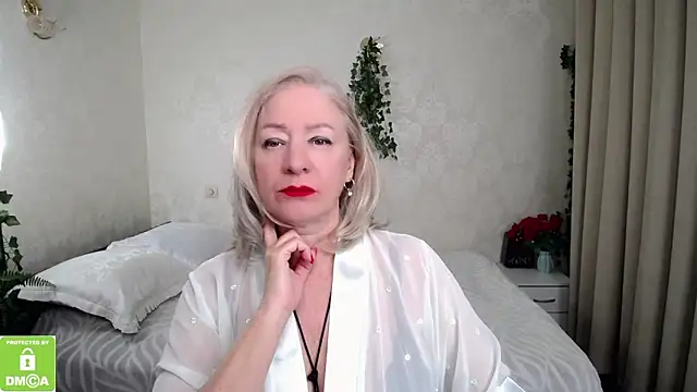 Snapshot of hunters_woman chatting on March 5, 11:34 pm hunters woman online show from March 5, 11:34 pm