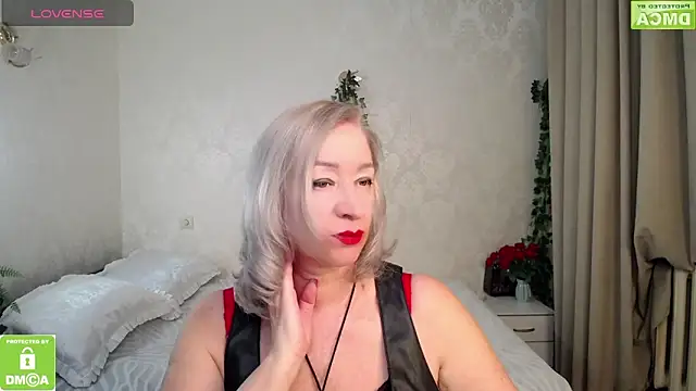 Snapshot of hunters_woman chatting on March 18, 5:05 pm hunters woman online show from March 18, 5:05 pm