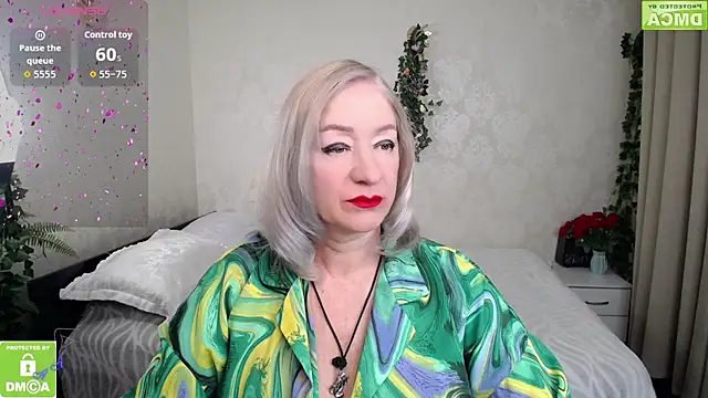 Snapshot of hunters_woman chatting on March 25, 5:19 pm hunters woman online show from March 25, 5:19 pm