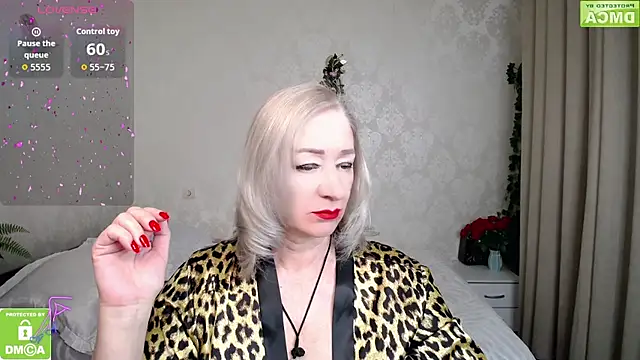 Snapshot of hunters_woman chatting on March 31, 5:24 pm hunters woman online show from March 31, 5:24 pm