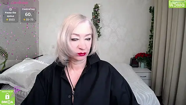 Snapshot of hunters_woman chatting on April 22, 6:53 pm hunters woman online show from April 22, 6:53 pm