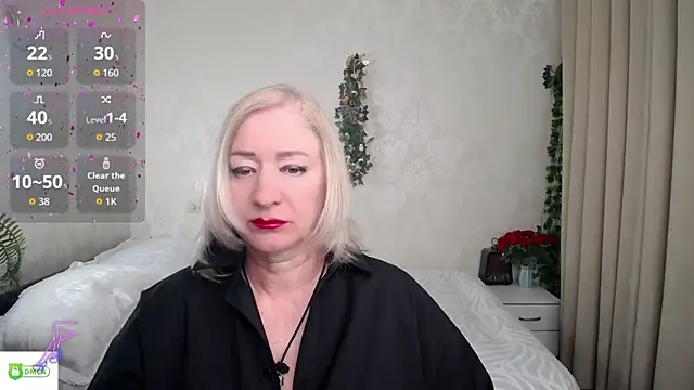 Snapshot of hunters_woman chatting on May 15, 6:37 pm hunters woman online show from May 15, 6:37 pm