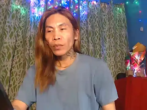 Snapshot of YourTopweng chatting on September 25, 6:33 pm YourTopweng online show from September 25, 6:33 pm