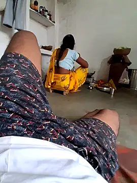 RAYI Queen 3 online show from October 28, 3:10 am