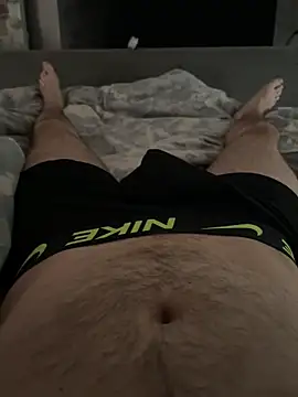 Snapshot of naughtycoupl98 chatting on February 13, 10:33 am naughtycoupl98 online show from February 13, 10:33 am