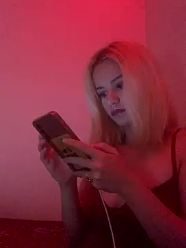 Snapshot of Mya194 chatting on October 5, 4:38 pm Mya194 online show from October 5, 4:38 pm