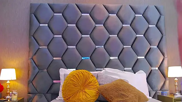 BlaireParker online show from October 18, 11:55 am