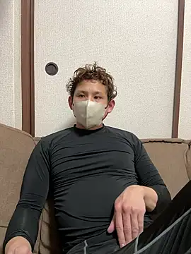 Snapshot of tarochan7 chatting on April 4, 2:36 pm tarochan7 online show from April 4, 2:36 pm