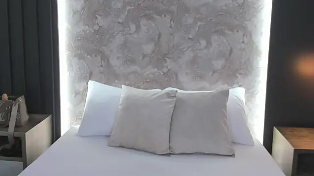 saliha pinky online show from September 21, 2:13 am