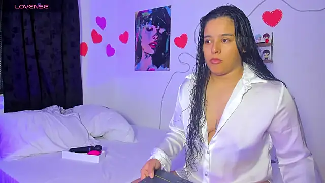 Dilan and Mia online show from April 23, 10:45 pm