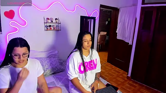 Dilan and Mia online show from May 6, 12:19 am