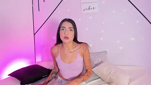 Snapshot of MiahCornell_ chatting on March 12, 7:42 pm MiahCornell online show from March 12, 7:42 pm