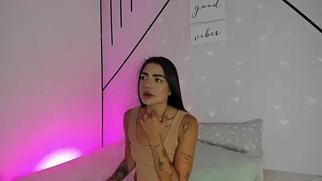 Snapshot of MiahCornell_ chatting on March 16, 8:02 pm MiahCornell online show from March 16, 8:02 pm