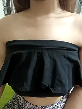 Snapshot of loving_candy chatting on December 2, 7:09 pm loving candy online show from December 2, 7:09 pm