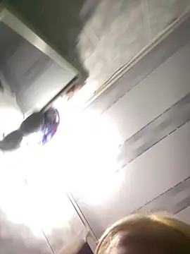 Snapshot of Sallem_Pink chatting on October 21, 12:28 pm Sallem Pink online show from October 21, 12:28 pm