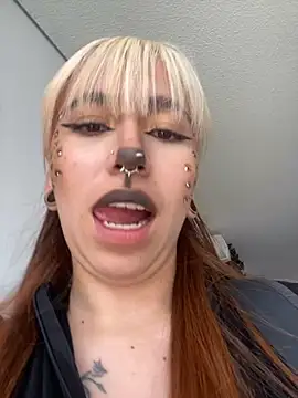 Snapshot of Sallem_Pink chatting on October 29, 7:37 pm Sallem Pink online show from October 29, 7:37 pm