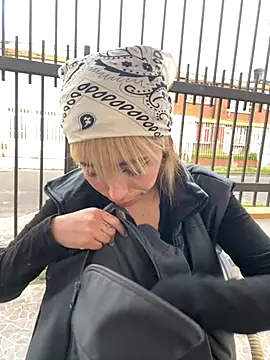 Sallem Pink online show from December 1, 11:15 am