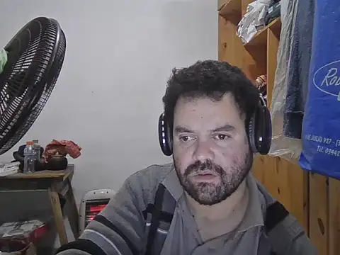 condorito222 online show from June 19, 2:27 am