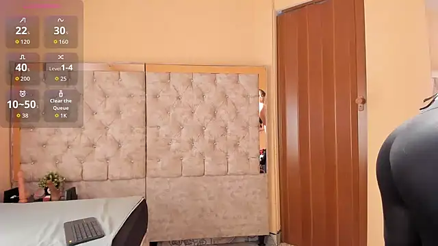 Snapshot of anita_toro_ chatting on February 19, 11:39 am anita toro online show from February 19, 11:39 am