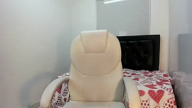 AshleyVanessaRx online show from November 12, 4:07 pm