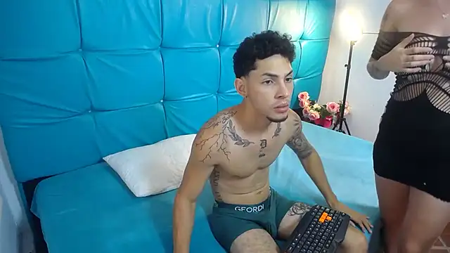 Snapshot of Bunny_Petit chatting on October 11, 10:14 am Bunny Petit online show from October 11, 10:14 am