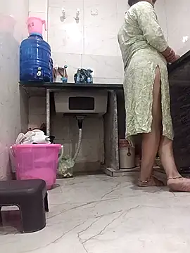 Snapshot of kajal_01raj chatting on October 31, 2:40 pm kajal 01raj online show from October 31, 2:40 pm