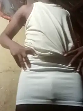 Snapshot of franceew chatting on March 13, 8:37 pm franceew online show from March 13, 8:37 pm