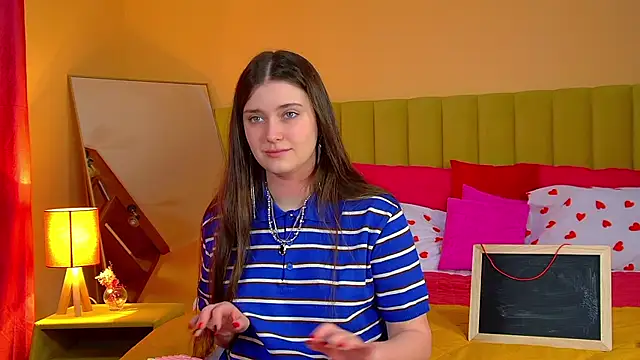 Snapshot of JessicaJewells chatting on March 18, 6:27 am JessicaJewells online show from March 18, 6:27 am