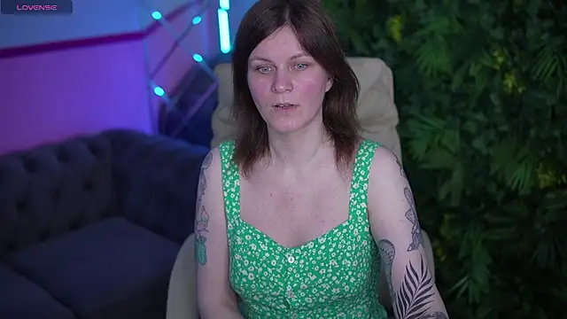TinaMelt online show from May 12, 6:49 pm