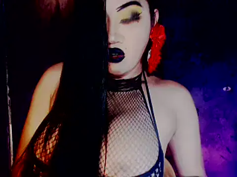 Snapshot of Mistress4fun chatting on September 21, 3:08 am Mistress4fun online show from September 21, 3:08 am