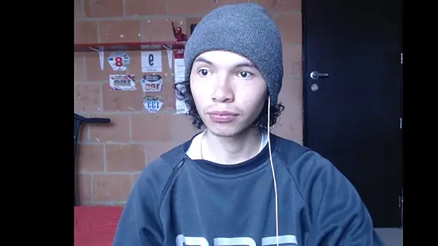 Xoxo Smiles online show from September 23, 4:43 pm