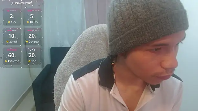 Xoxo Smiles online show from April 20, 1:58 pm