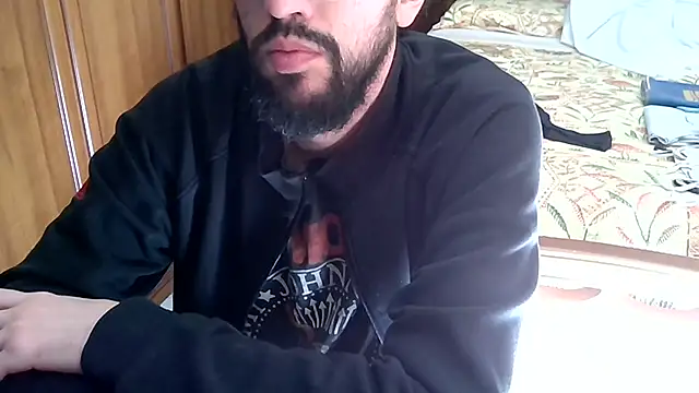 Snapshot of MisterX_99 chatting on October 5, 9:07 am MisterX 99 online show from October 5, 9:07 am