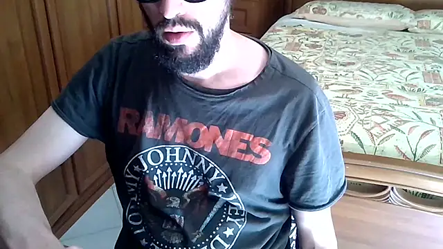 Snapshot of MisterX_99 chatting on October 6, 11:29 am MisterX 99 online show from October 6, 11:29 am