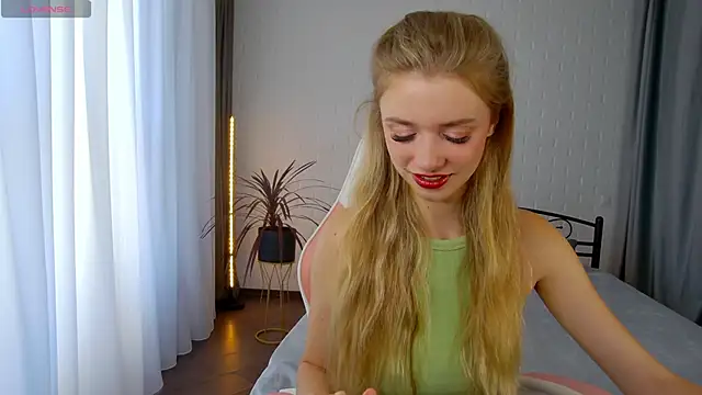 KelsiWest online show from September 21, 5:31 am