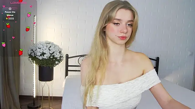 KelsiWest online show from October 30, 2:18 pm