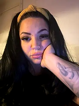 sexybunny18255 online show from October 6, 7:00 pm