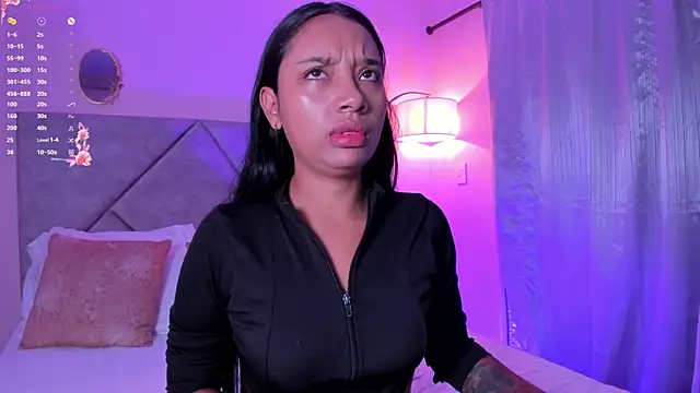 Snapshot of MissPocahontass chatting on September 24, 11:35 am MissPocahontass online show from September 24, 11:35 am