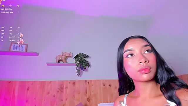 Snapshot of MissPocahontass chatting on October 13, 11:32 am MissPocahontass online show from October 13, 11:32 am