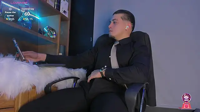 Snapshot of Gael_williams1 chatting on October 8, 12:30 am Gael williams1 online show from October 8, 12:30 am