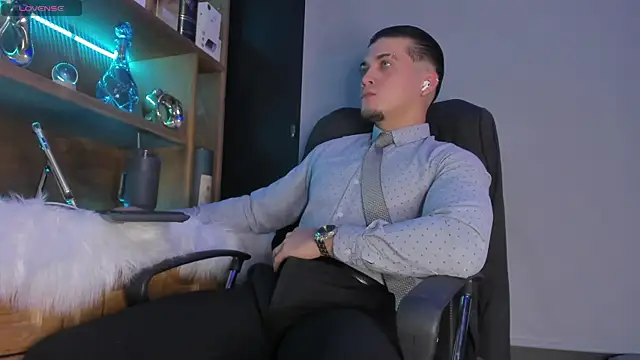 Snapshot of Gael_williams1 chatting on October 16, 11:39 pm Gael williams1 online show from October 16, 11:39 pm