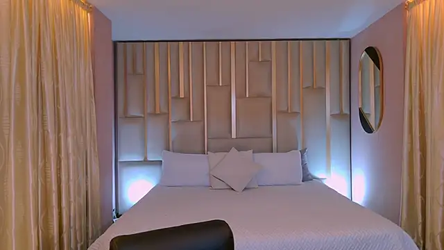 AgathaKondo  online show from December 21, 11:12 pm