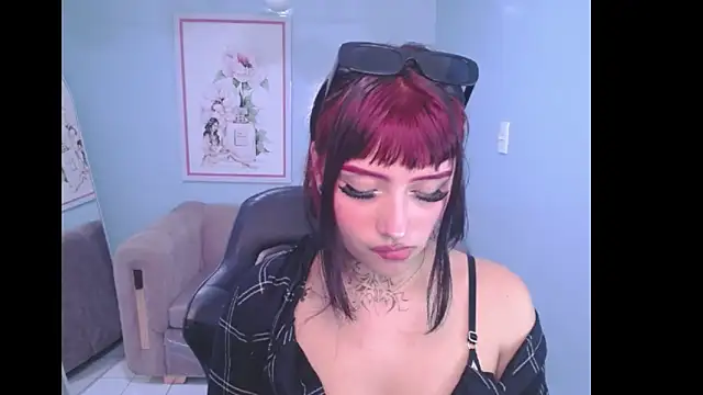 Snapshot of koraa_t chatting on September 19, 3:08 am koraa t online show from September 19, 3:08 am